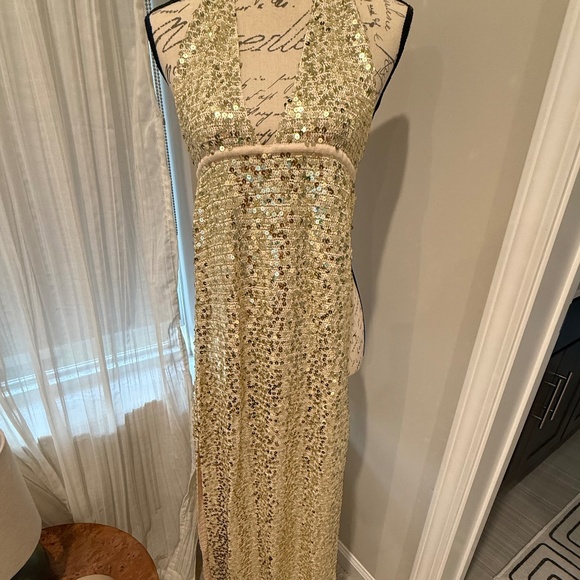 Sequin halter dress - Picture 3 of 3